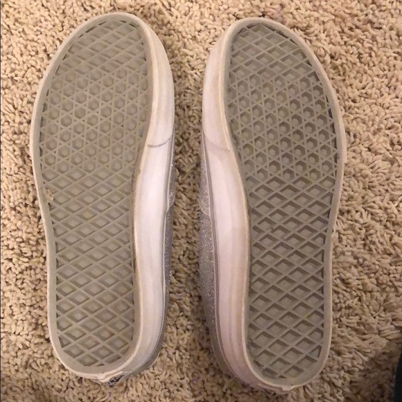 Vans - Picture 2 of 3